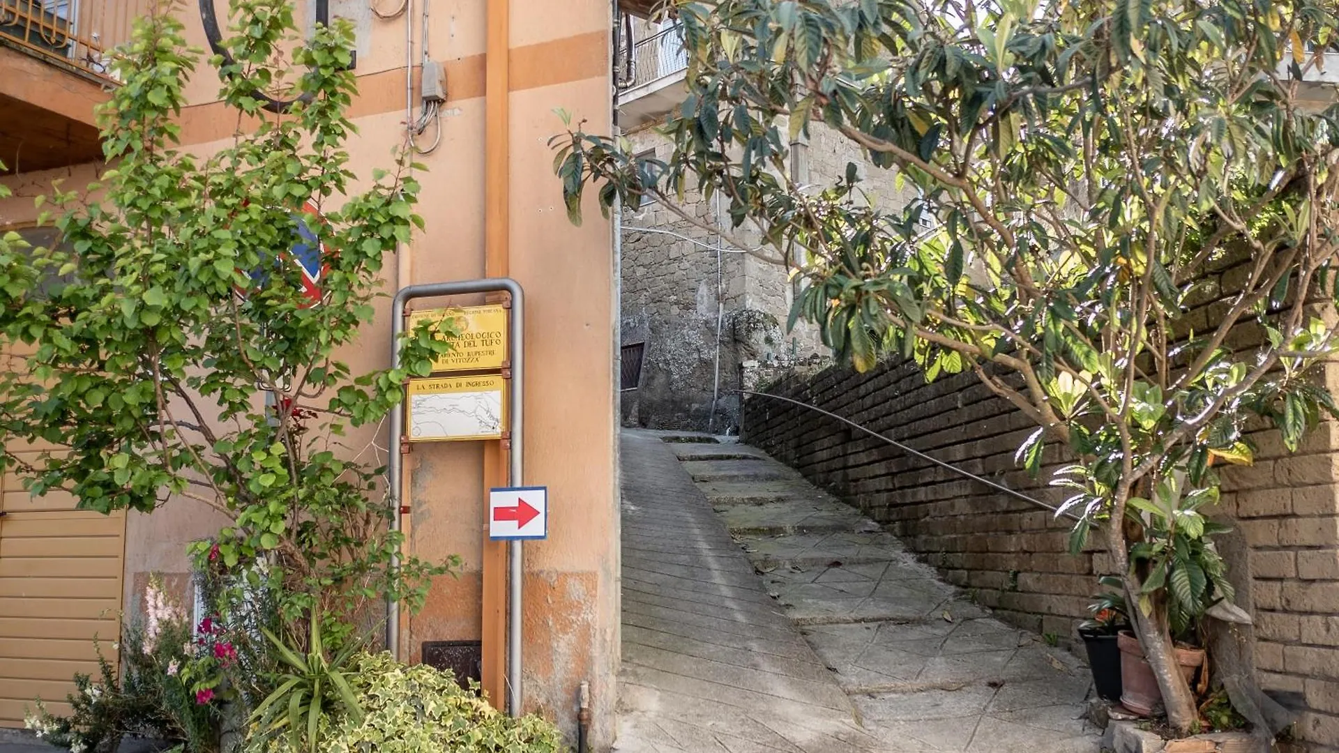 Casina Di Tufo A 5 Minuti Da Sorano E Pitigliano, Wi-Fi Villa San Quirico  Italy